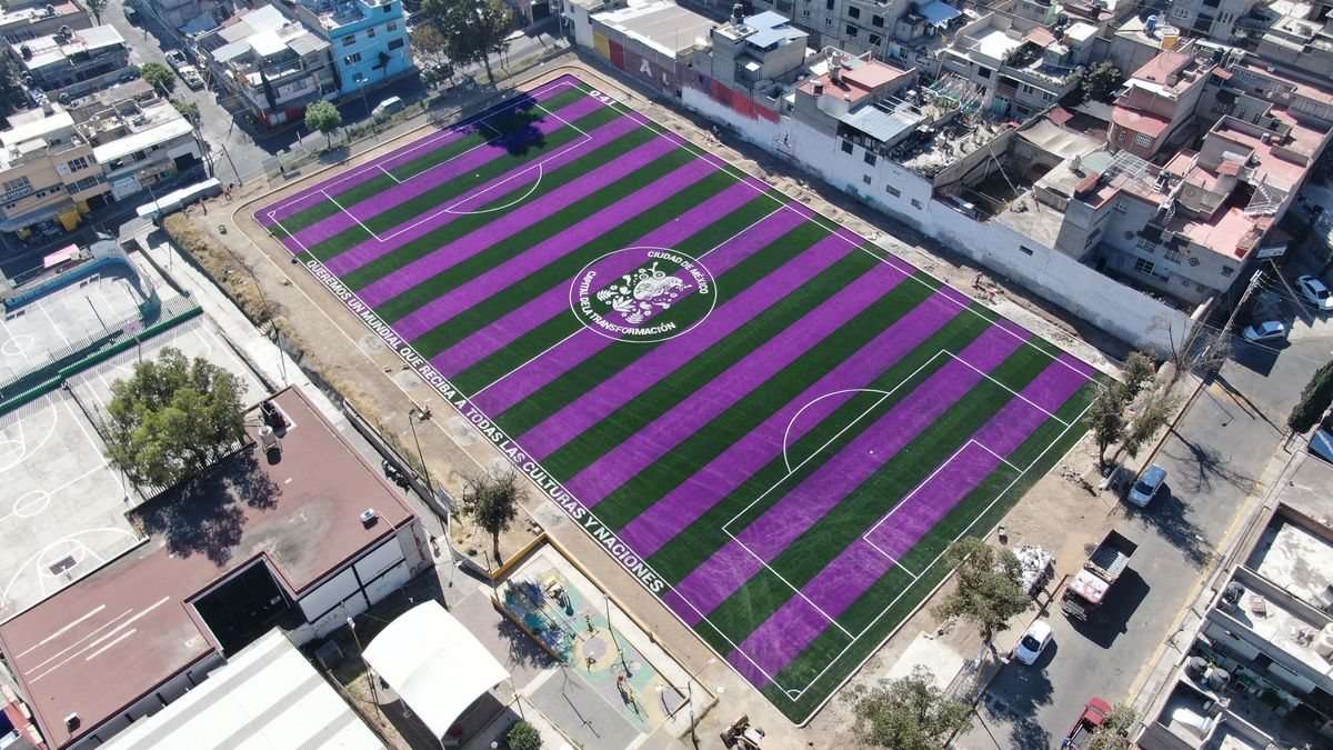 Cancha empresarial con pasto sintético en Monterrey — proyecto 03