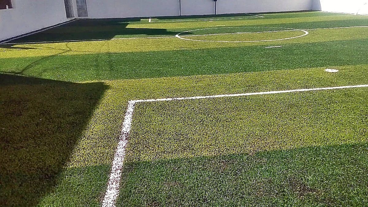 Cancha de fútbol rápido con pasto sintético en Cancha Deportiva Millán, Toluca