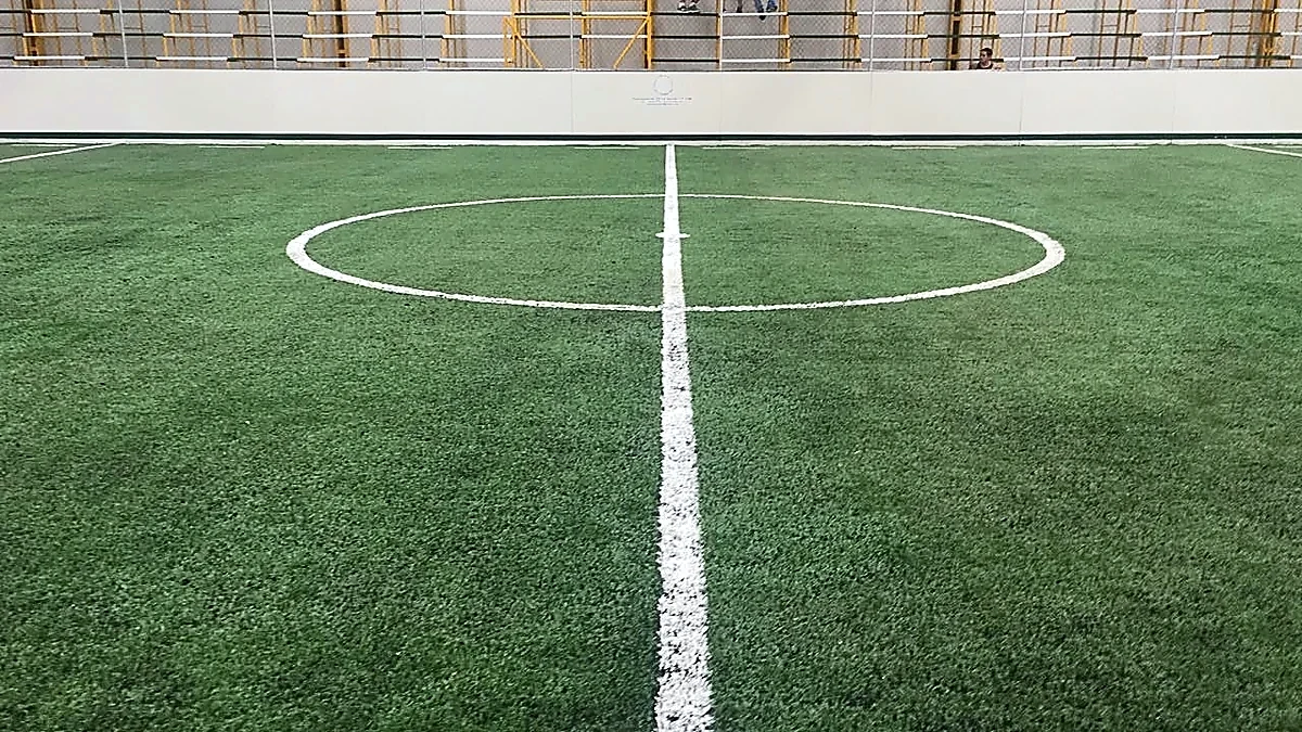 Cancha de fútbol rápido con pasto sintético en León, Guanajuato