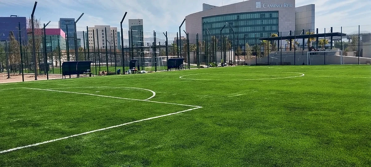 Cancha de fútbol 7 con pasto sintético en Pachuca, Hidalgo