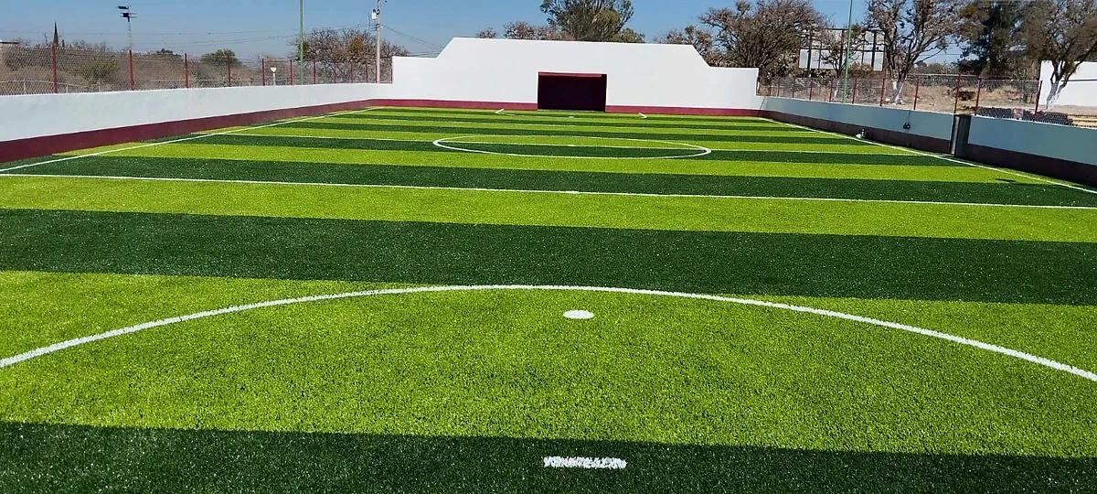 Cancha de fútbol rápido con pasto sintético en Nopala de Villagrán, Hidalgo
