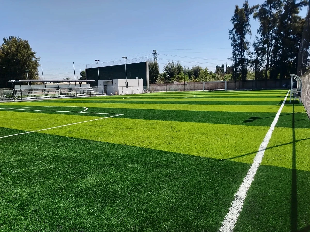 Cancha de fútbol 7 con pasto sintético en Zapopan, Jalisco: otra vista de la cancha de fútbol 7