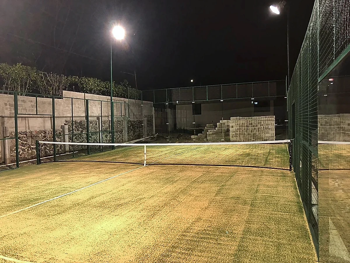Cancha de pádel con pasto sintético en Cuernavaca, Morelos: pasto sintético para pádel