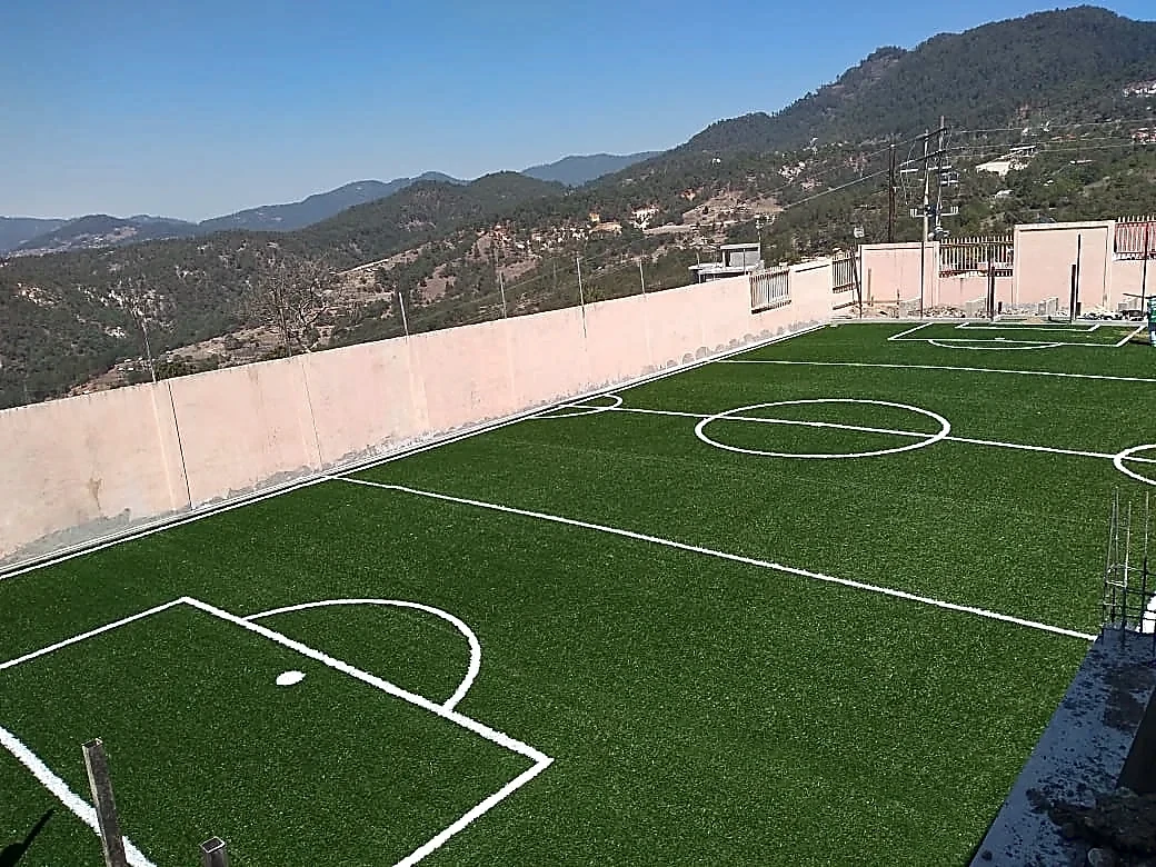 Cancha de fútbol 5 con pasto sintético en Escuela Primaria Alvaro Obregon, San Miguel el Grande