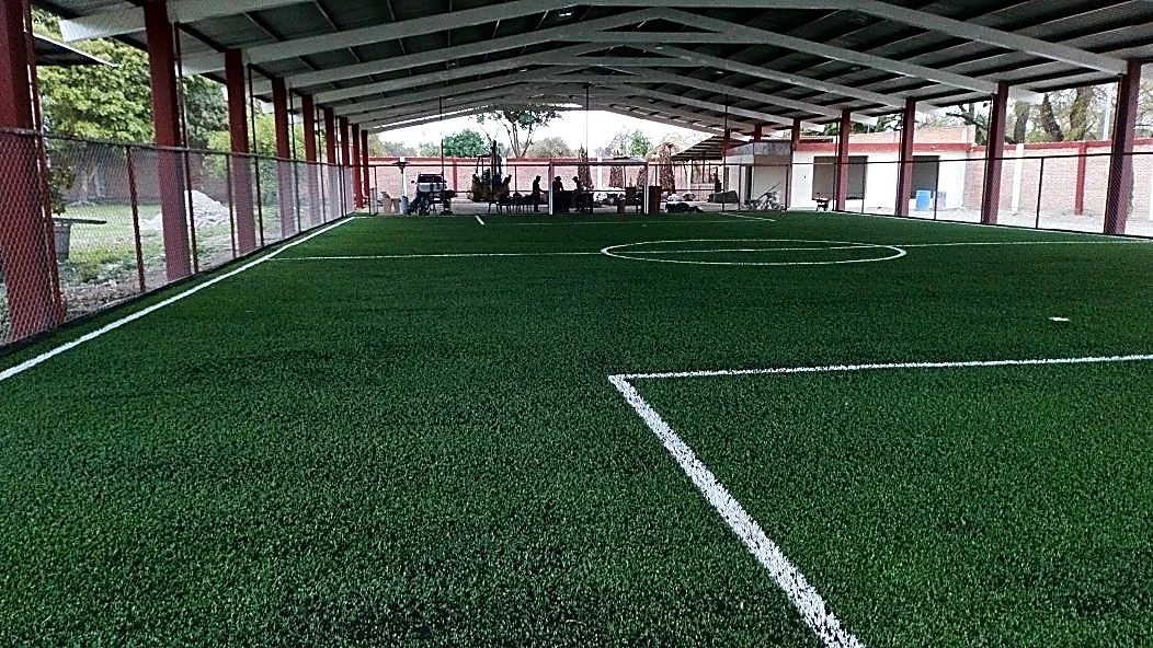 Cancha de fútbol 5 techada en el Centro Deportivo Ferro Gol, Río Verde
