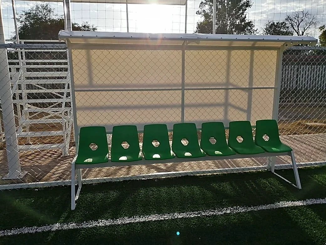 Detalle del pasto sintético de la cancha de fútbol 7 en Soledad de Graciano Sánchez, San Luis Potosí