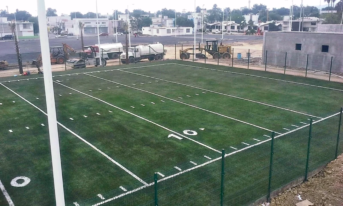 Cancha de tochito con pasto sintético en Unidad Deportiva Adolfo Ruiz Cortines, Ciudad Victoria