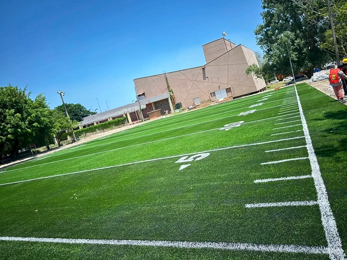 Campo de fútbol americano en UAT Facultad de Derecho, Tampico