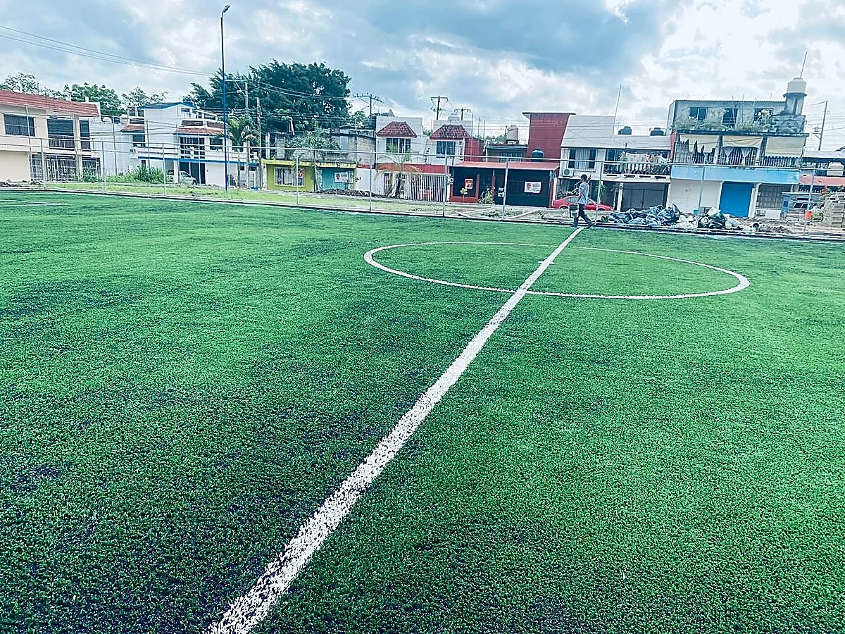 Cancha de fútbol 7 con pasto sintético en Martínez de la Torre, Veracruz